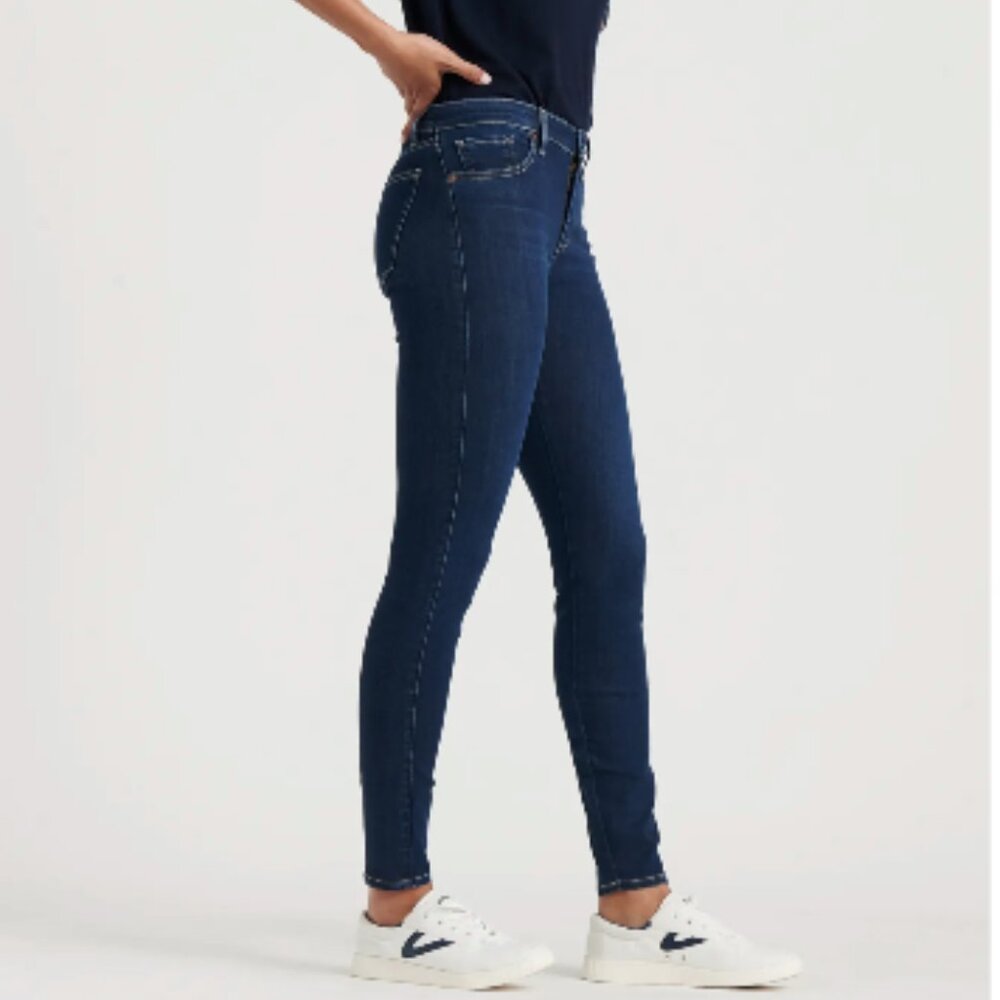 Lucky Brand Women’s Skinny Jeans in Dark Indigo